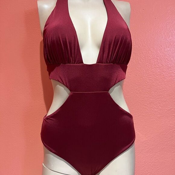 One piece swimsuit!!   - Picture 1 of 6